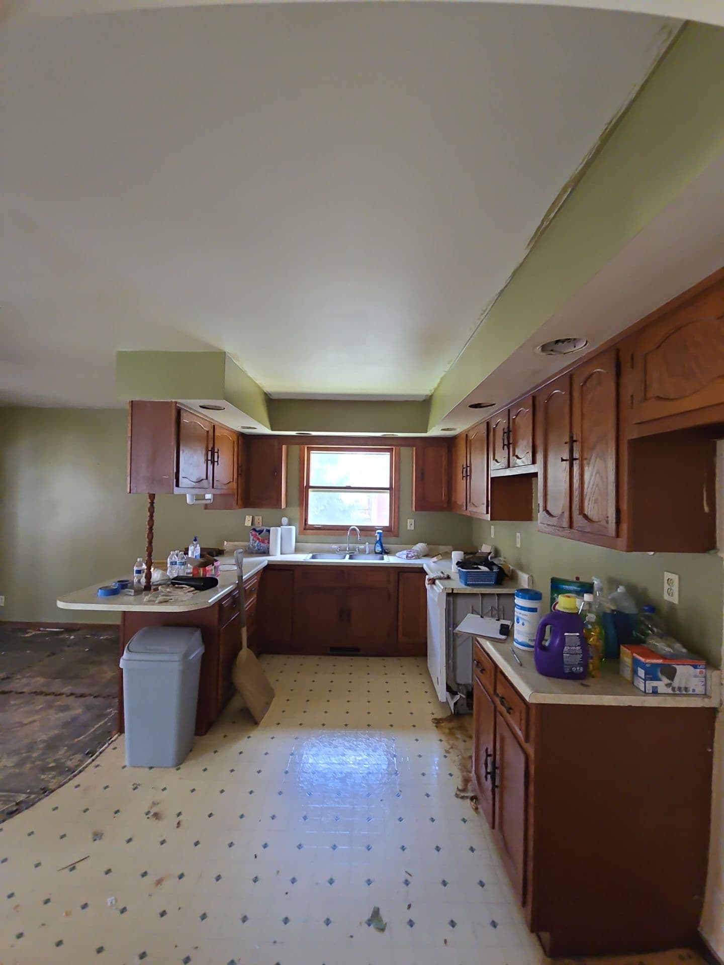 Interior kitchen walls and ceiling in Chesterton, IN before repainting